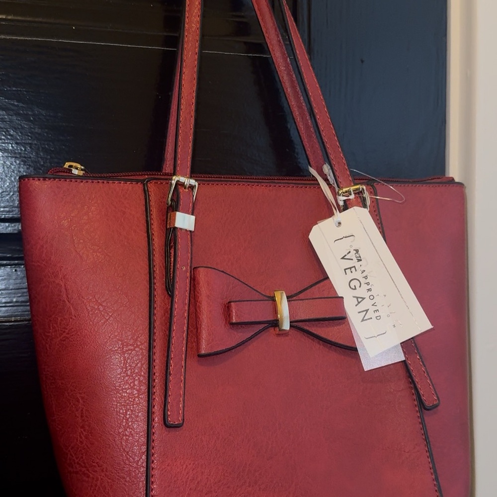 Women’s Park Ave Collection Vegan Purse, Red